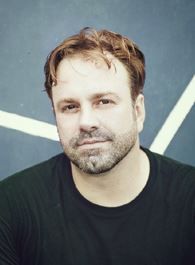 也平凡尤里的扮演者介绍、是谁演的？