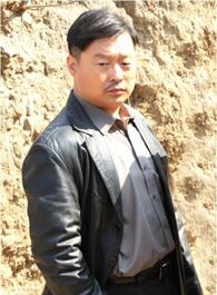 桃花运沈铁军的扮演者介绍、是谁演的？