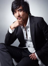 无名卫士胡子的扮演者介绍、是谁演的？