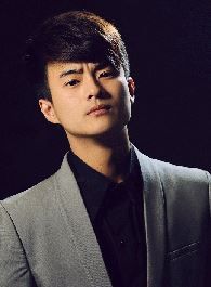 仙剑云之凡锟飞雪的扮演者介绍、是谁演的？