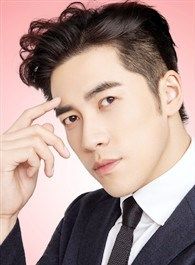 他在逆光中告白戴杰的扮演者介绍、是谁演的？