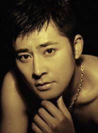 天下粮田乾隆的扮演者介绍、是谁演的？