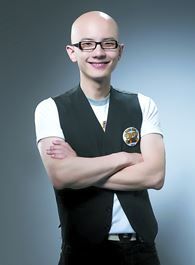 理想照耀中国李达的扮演者介绍、是谁演的？