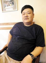 也平凡安东尼的扮演者介绍、是谁演的？