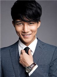 铁血殊途董守业的扮演者介绍、是谁演的？