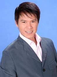 蚀日风暴康SIR的扮演者介绍、是谁演的？