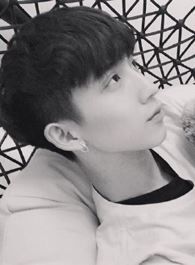 归还世界给你毕东的扮演者介绍、是谁演的？