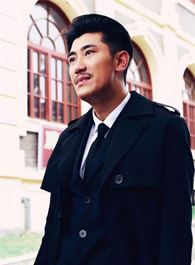 小镇警事赵小明的扮演者介绍、是谁演的？