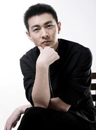 从前有座灵剑山志峰真人的扮演者介绍、是谁演的？