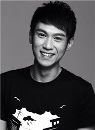 上线下线老张的扮演者介绍、是谁演的？