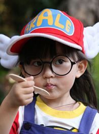 红酒俏佳人小星星的扮演者介绍、是谁演的？