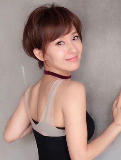 我凭本事单身王老师的扮演者介绍、是谁演的？