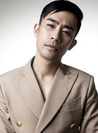 乾隆秘史雍正的扮演者介绍、是谁演的？