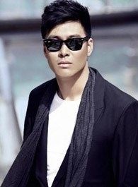 传奇大亨顾屠苏的扮演者介绍、是谁演的？