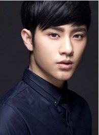 求婚大作战大伟的扮演者介绍、是谁演的？