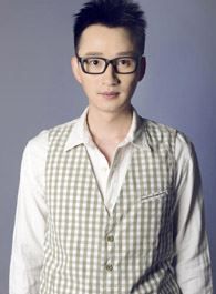 铁面御史仁和师爷的扮演者介绍、是谁演的？