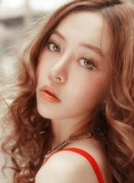 乾隆秘史静露的扮演者介绍、是谁演的？