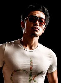 台湾往事邵玉峰的扮演者介绍、是谁演的？