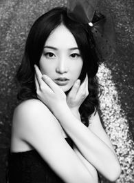 铁面御史素云的扮演者介绍、是谁演的？