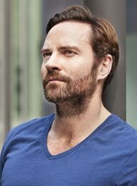 维和步兵营克里斯（南非）的扮演者介绍、是谁演的？