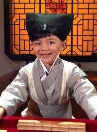 向前一步是幸福小星星的扮演者介绍、是谁演的？