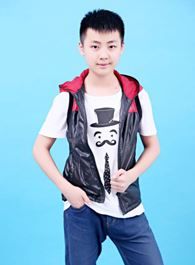 我是杜拉拉小王伟的扮演者介绍、是谁演的？