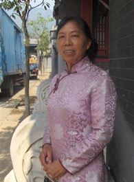 小白招亲撒花婆的扮演者介绍、是谁演的？