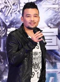 暴走武林学院雄霸天的扮演者介绍、是谁演的？