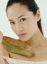 女不强大天不容罗美林的扮演者介绍、是谁演的？