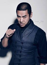 向前一步是幸福陈功的扮演者介绍、是谁演的？