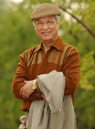 下一站别离老中医的扮演者介绍、是谁演的？