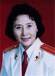 中国式法庭苟所长的扮演者介绍、是谁演的？