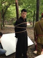 蜂鸟殷如豹的扮演者介绍、是谁演的？