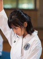 高能医少栗小草的扮演者介绍、是谁演的？