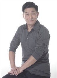 脱身巫管家的扮演者介绍、是谁演的？