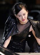 我的超能男神安以默的扮演者介绍、是谁演的？