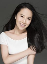 烽火抗大徐春英的扮演者介绍、是谁演的？