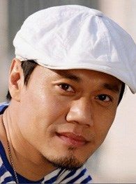 嘿,老头易勇的扮演者介绍、是谁演的？