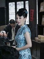 英雄不流泪小青的扮演者介绍、是谁演的？