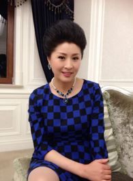 为了你我愿意热爱整个世界魏母的扮演者介绍、是谁演的？