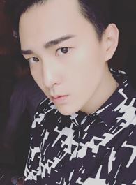 我的保姆手册黄正伦的扮演者介绍、是谁演的？