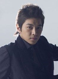 是咁的法官阁下年轻范小宇的扮演者介绍、是谁演的？