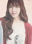 朋友圈儿方芳的扮演者介绍、是谁演的？