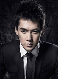 三国机密卢毓的扮演者介绍、是谁演的？