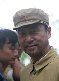 青盲房宇的扮演者介绍、是谁演的？