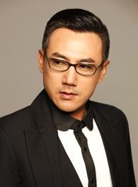 过界长谷川治的扮演者介绍、是谁演的？