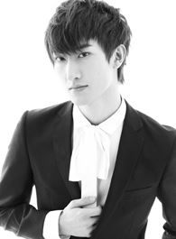 雪豹柱子的扮演者介绍、是谁演的？