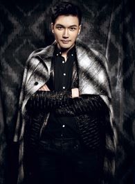 十里洋场拾年花柳严浩的扮演者介绍、是谁演的？