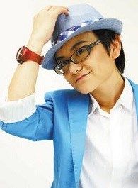 夏日心跳主持人的扮演者介绍、是谁演的？