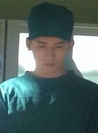 妈妈像花儿一样严俊的扮演者介绍、是谁演的？